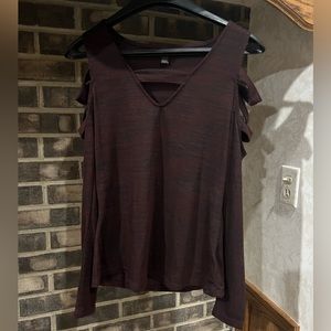 Rock & Republic| Size:XS| Slits in the long sleeve